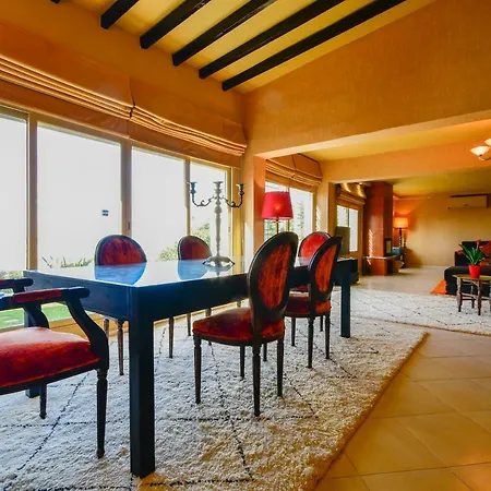 Holiday home Magnifique Au Bord De L'ocean Atlantique